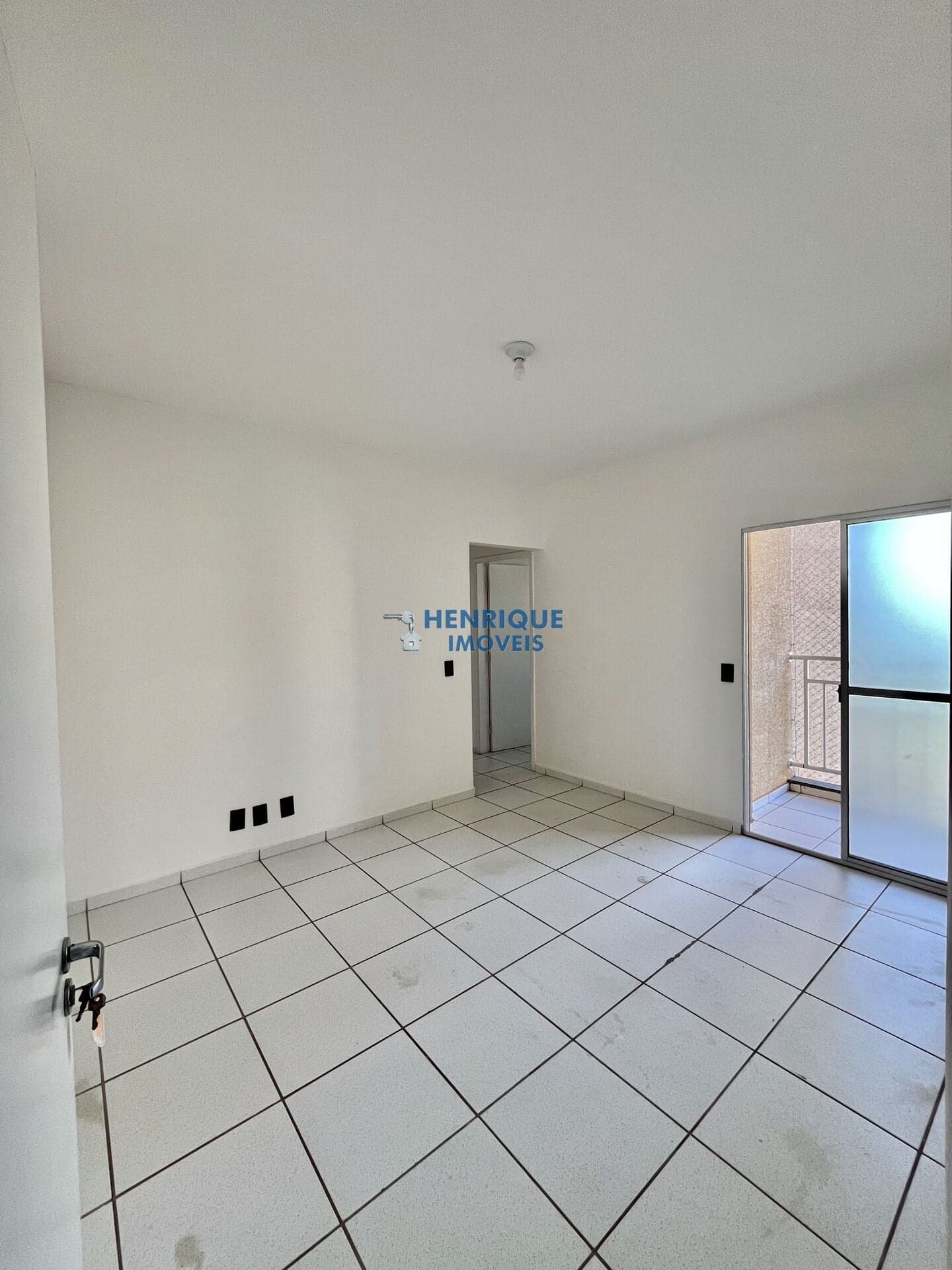 Oportunidade, torre na parte alta do condomínio !