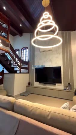 Casa de Alto Padrão em Jardim São Paulo, Rio Claro/SP - R$ 1.690.000,00.