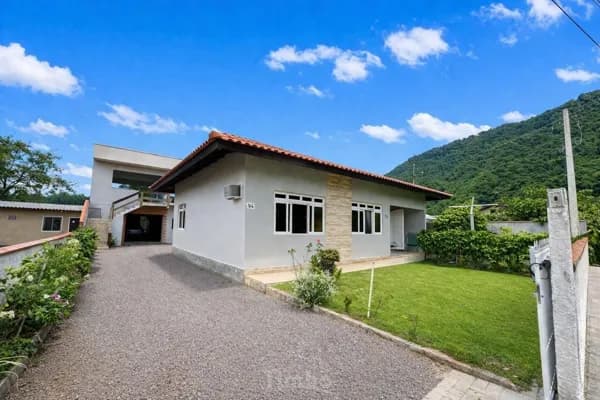 Casa em Timbó - Estados