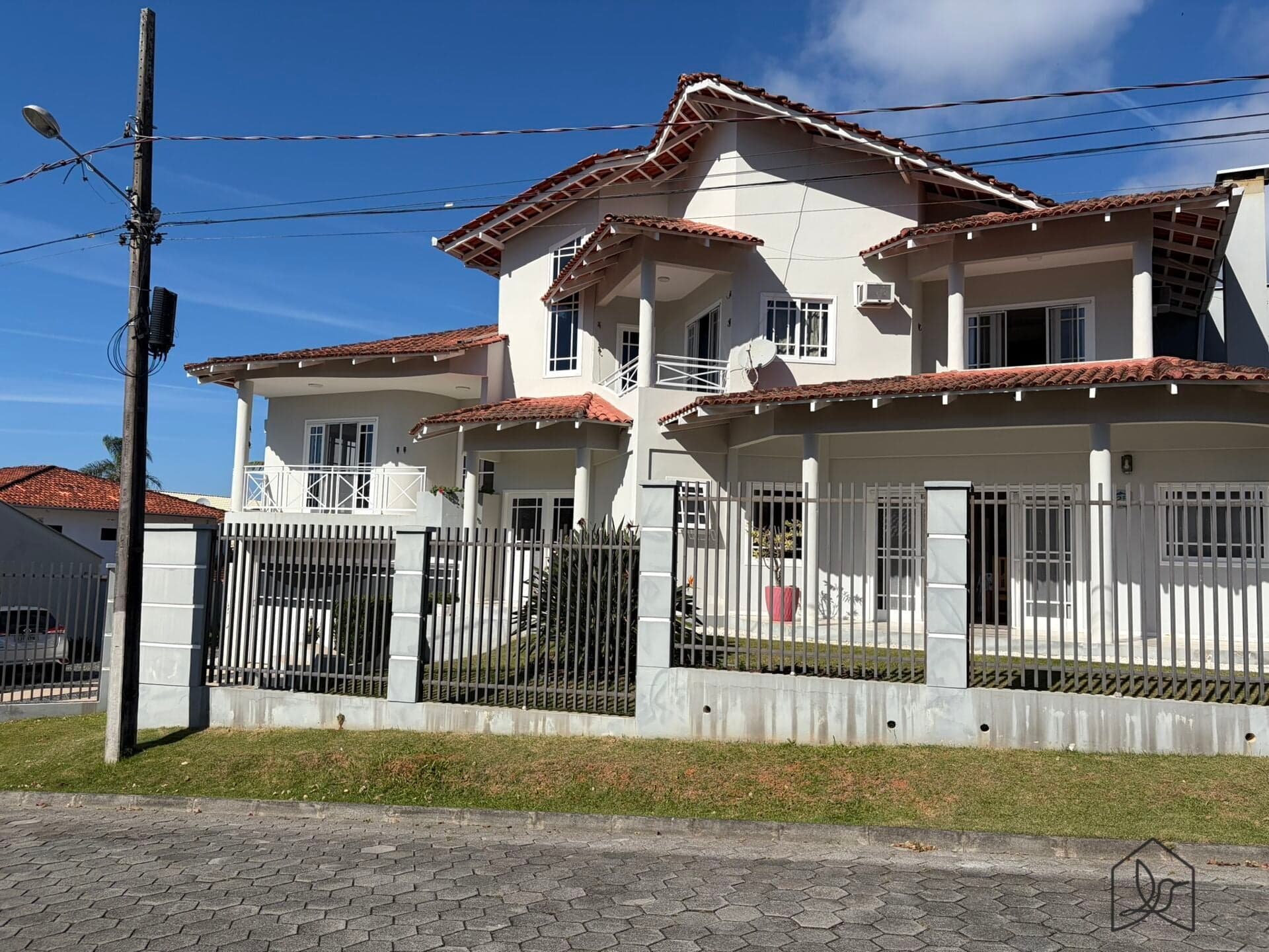CASA A VENDA PRAIA DE ITAGUAÇU