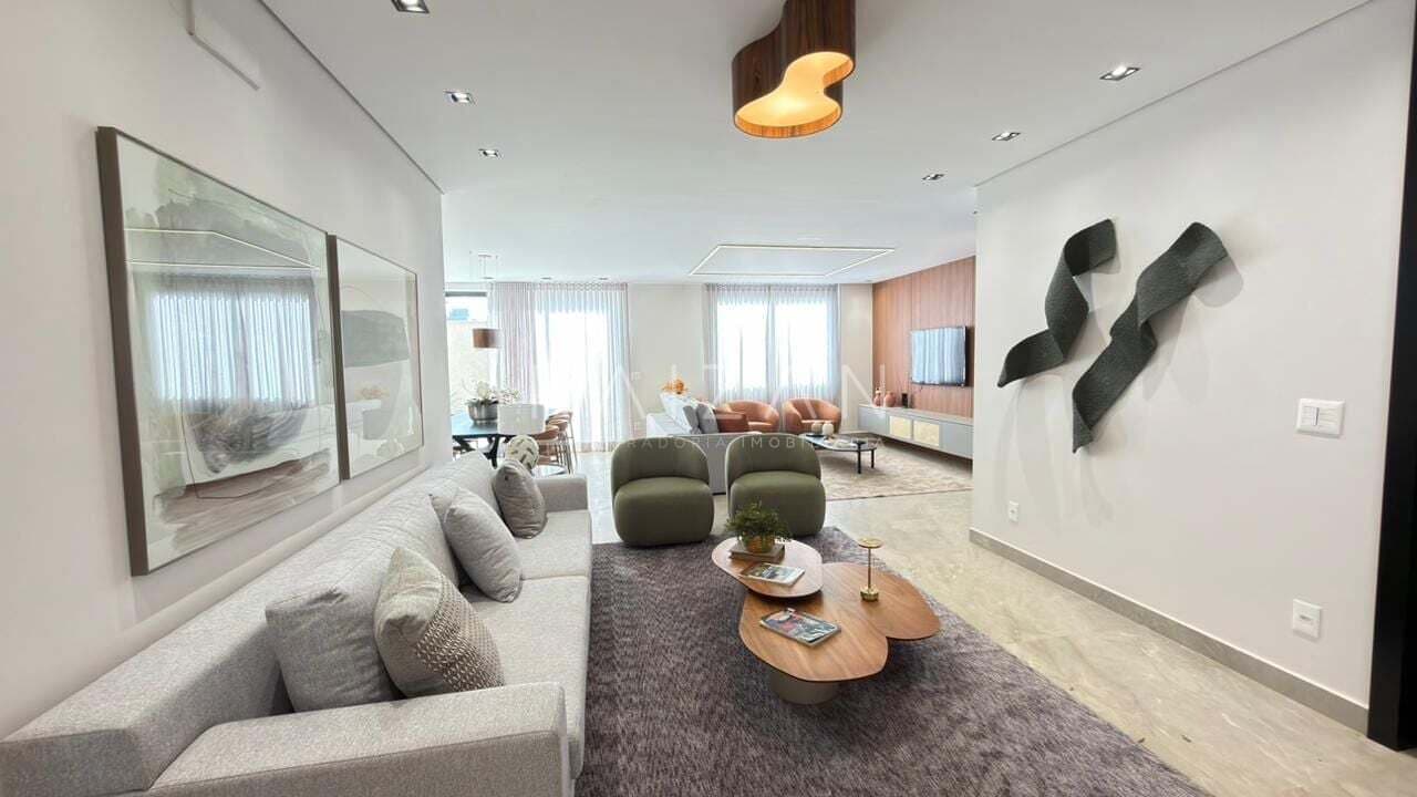 Casa Nova, Mobiliada Alto Padrão