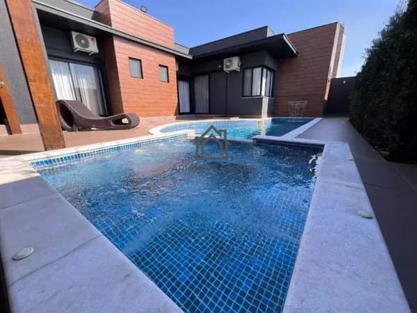 Casa Térrea de 330m² no Condomínio Ibiti Royal Park/ SP