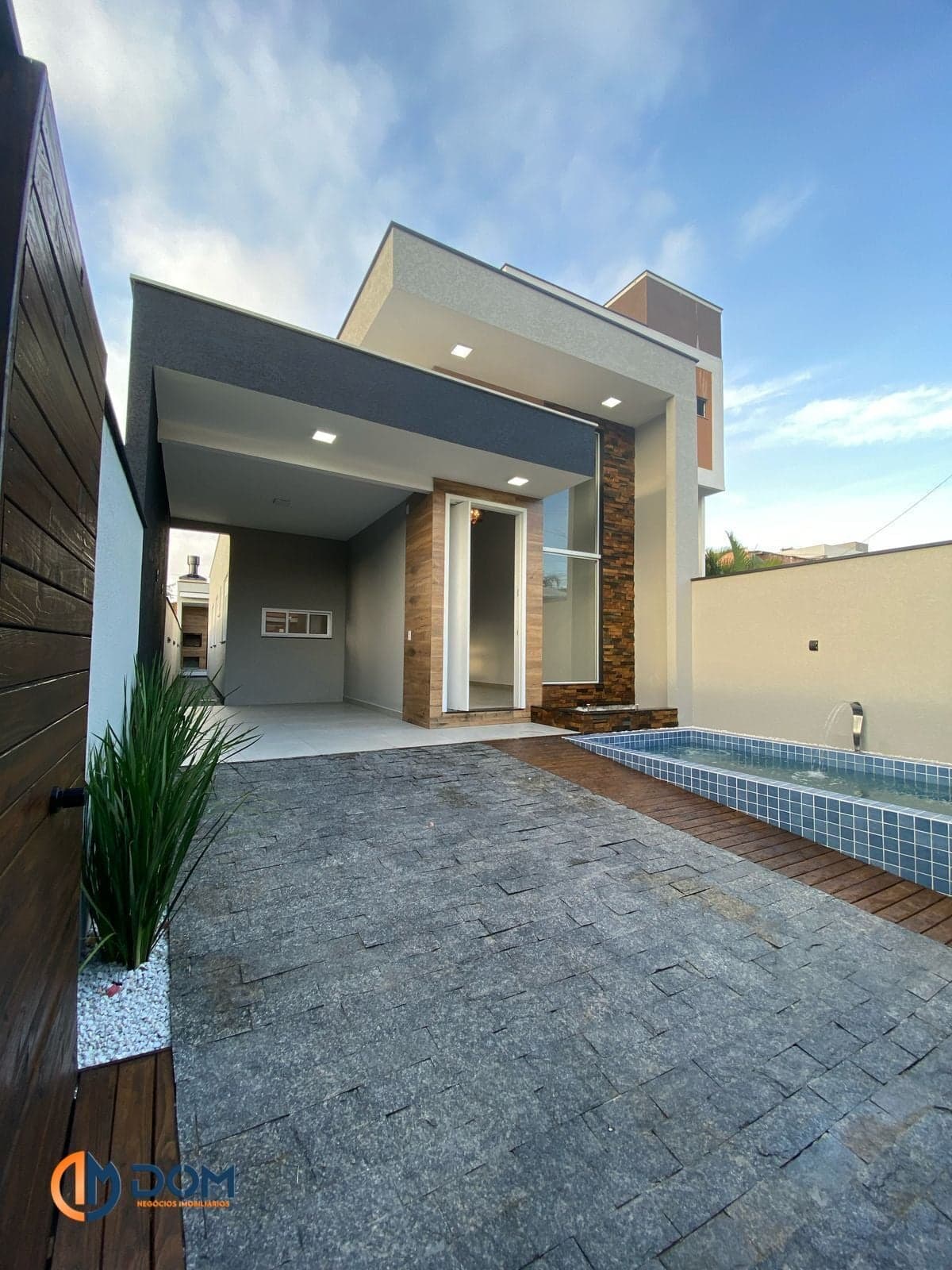 Casa Térrea semi mobiliada a 6Km da Praia dos Ingleses (rio Vermelho)