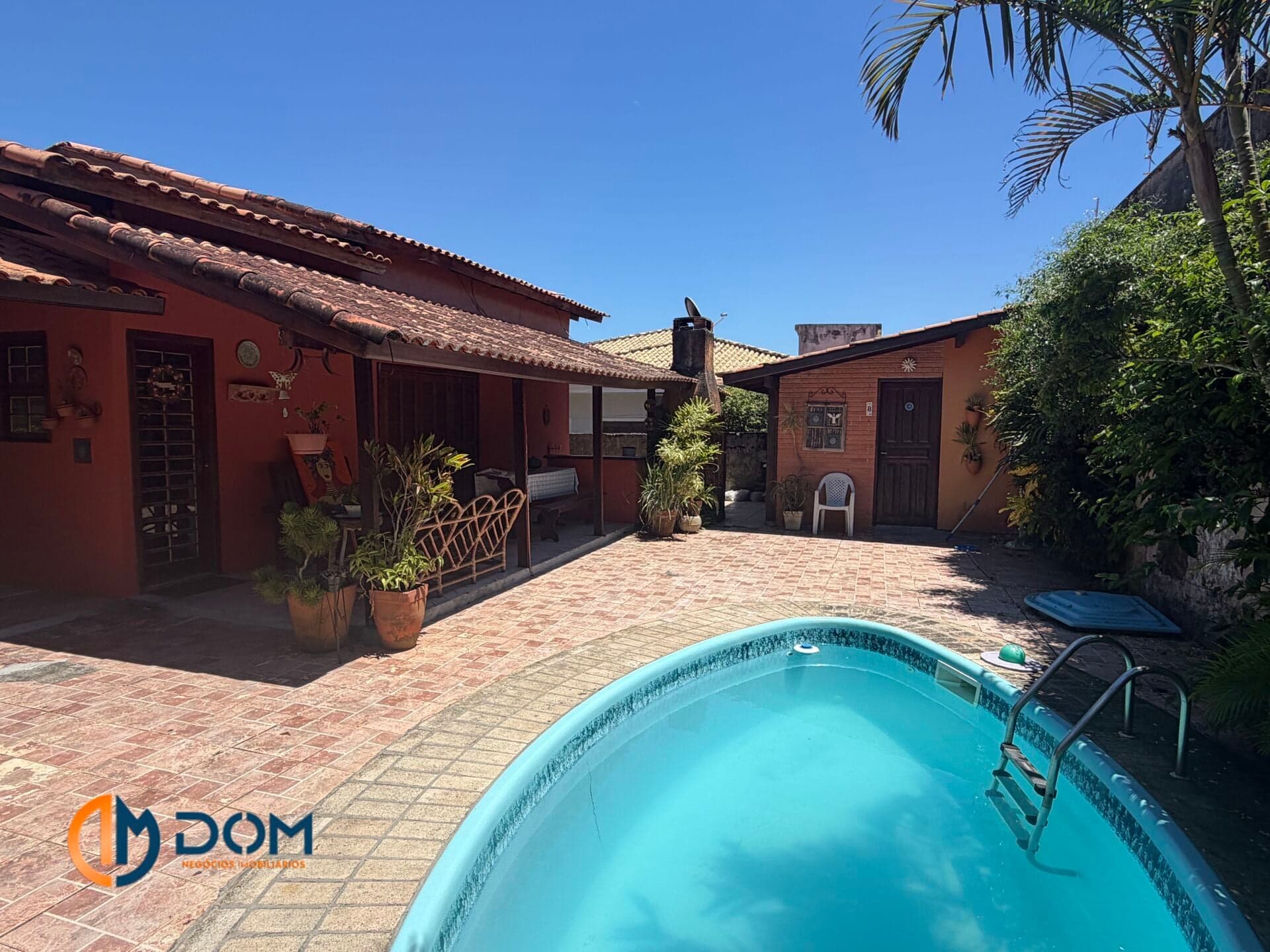 Casa Térrea com 4 dormitórios - á 1,5 km da praia dos Ingleses