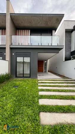 Casa Sobrado com 4 Suítes (podendo ser 1 escritório + 3 suítes