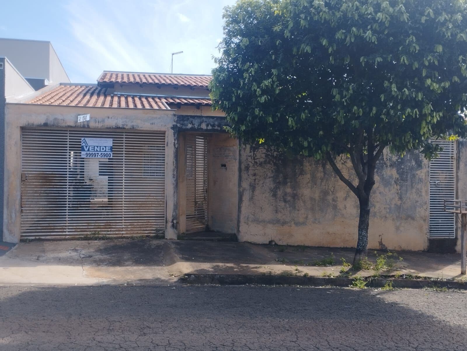 Casa à venda no JD José BASTOS DE Almeida - VENDA R$ 400.000 - Londrina-PR