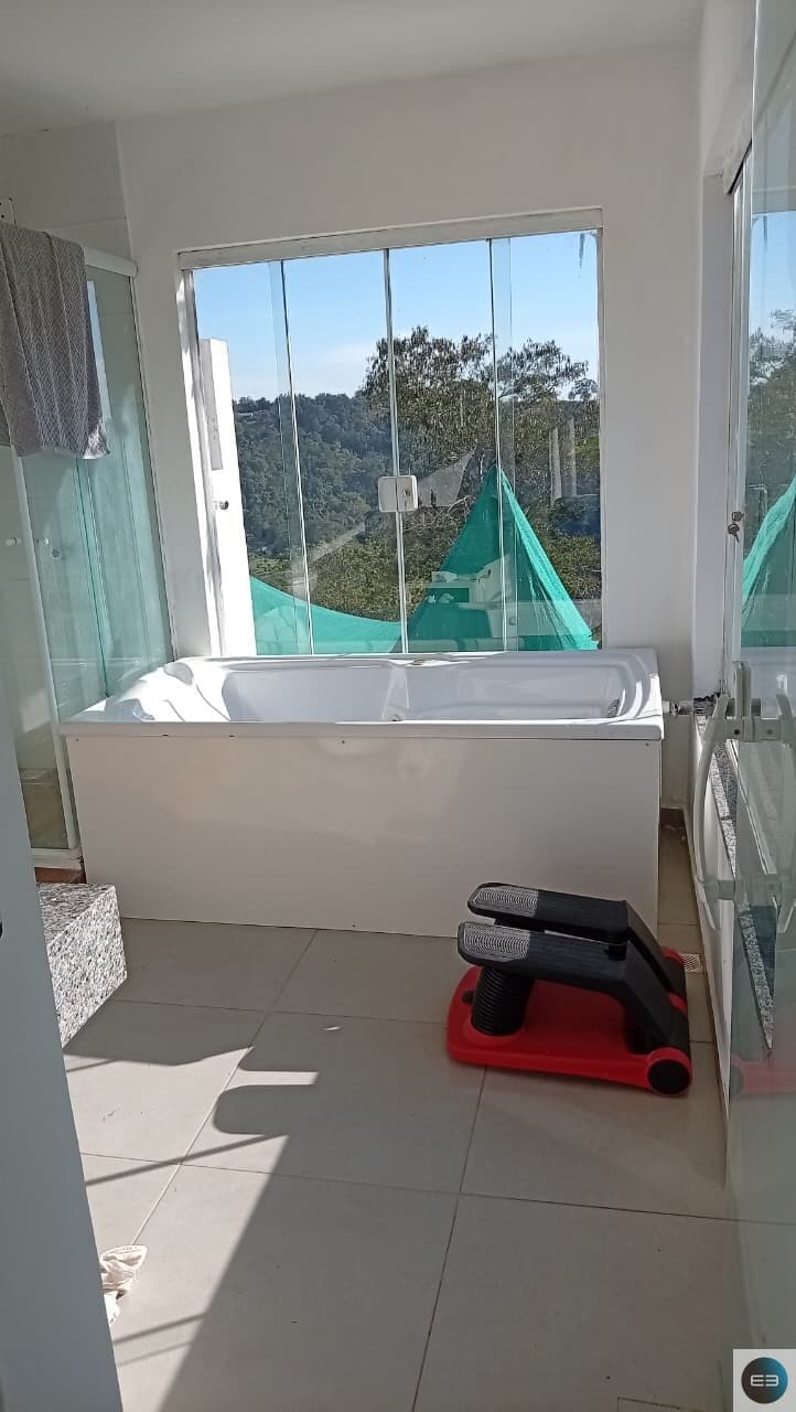 Chácara em Jambeiro