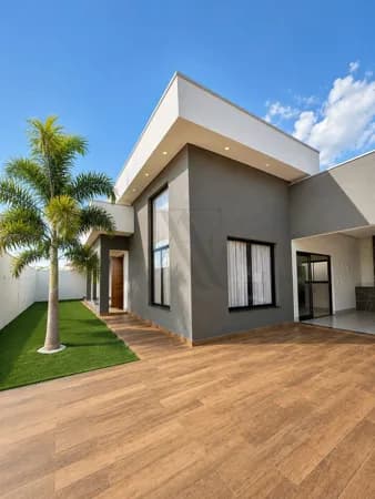 Casa em Goianésia - Negrinho Carrilho