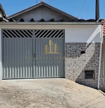 Bela casa recém-reformada, pronta para morar!