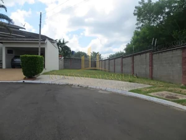 Lindo terreno plano em condomínio fechado!