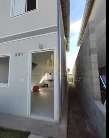 Casa Nova Sobrado em condomínio fechado