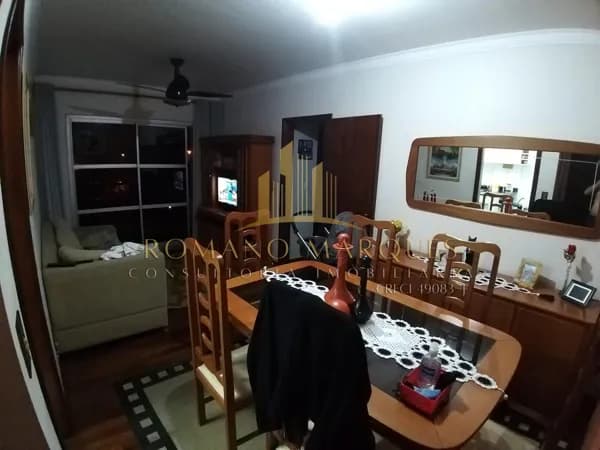 Apartamento grande e bem localizado
