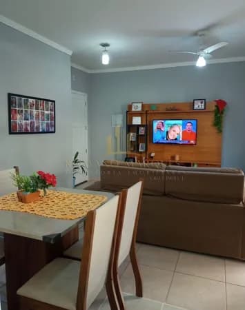 Casa superior em condomínio fechado