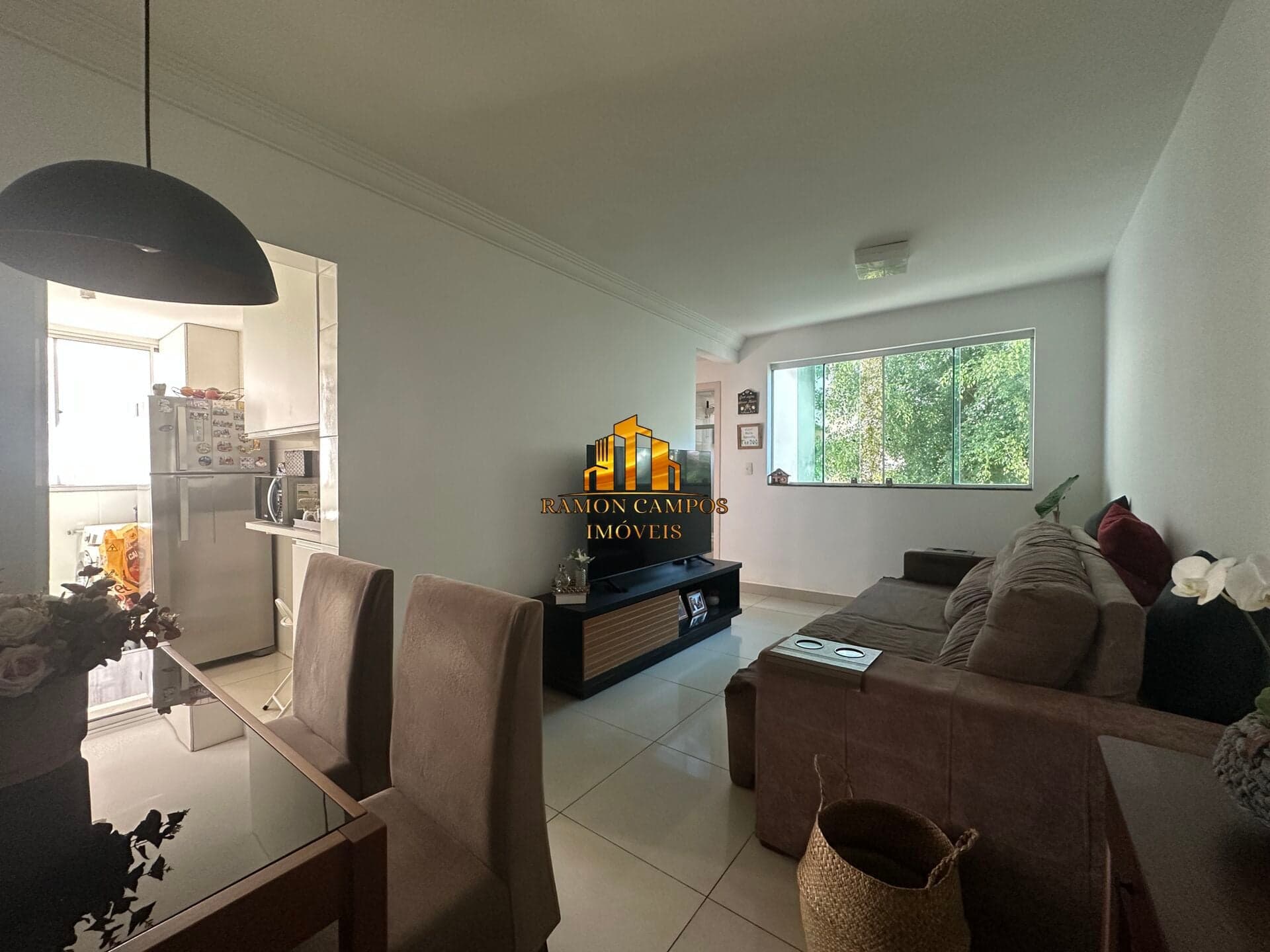 Apartamento de 65M² com 2 quartos, sendo 1 suíte, elevador e 2 vagas livres