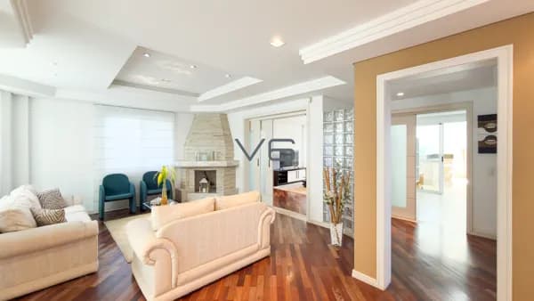 Casa Alto Padrão em Condomínio com 348,44m² privativos, 3 quartos, 4 vagas de garagem, no Butiatuvinha, Curitiba - PR.