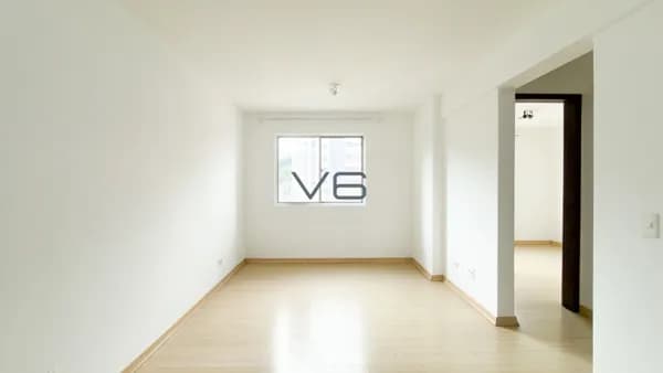 Apartamento Padrão com 2 quartos, 1 vaga de garagem, 43,05m² privativos, no Água Verde, Curitiba - PR.