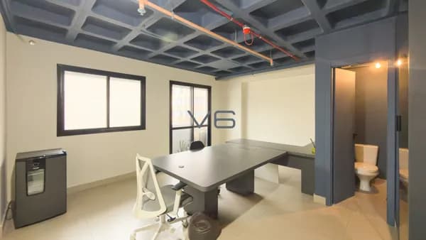 Sala Comercial Padrão com 28,70m² no Centro, Curitiba-PR.