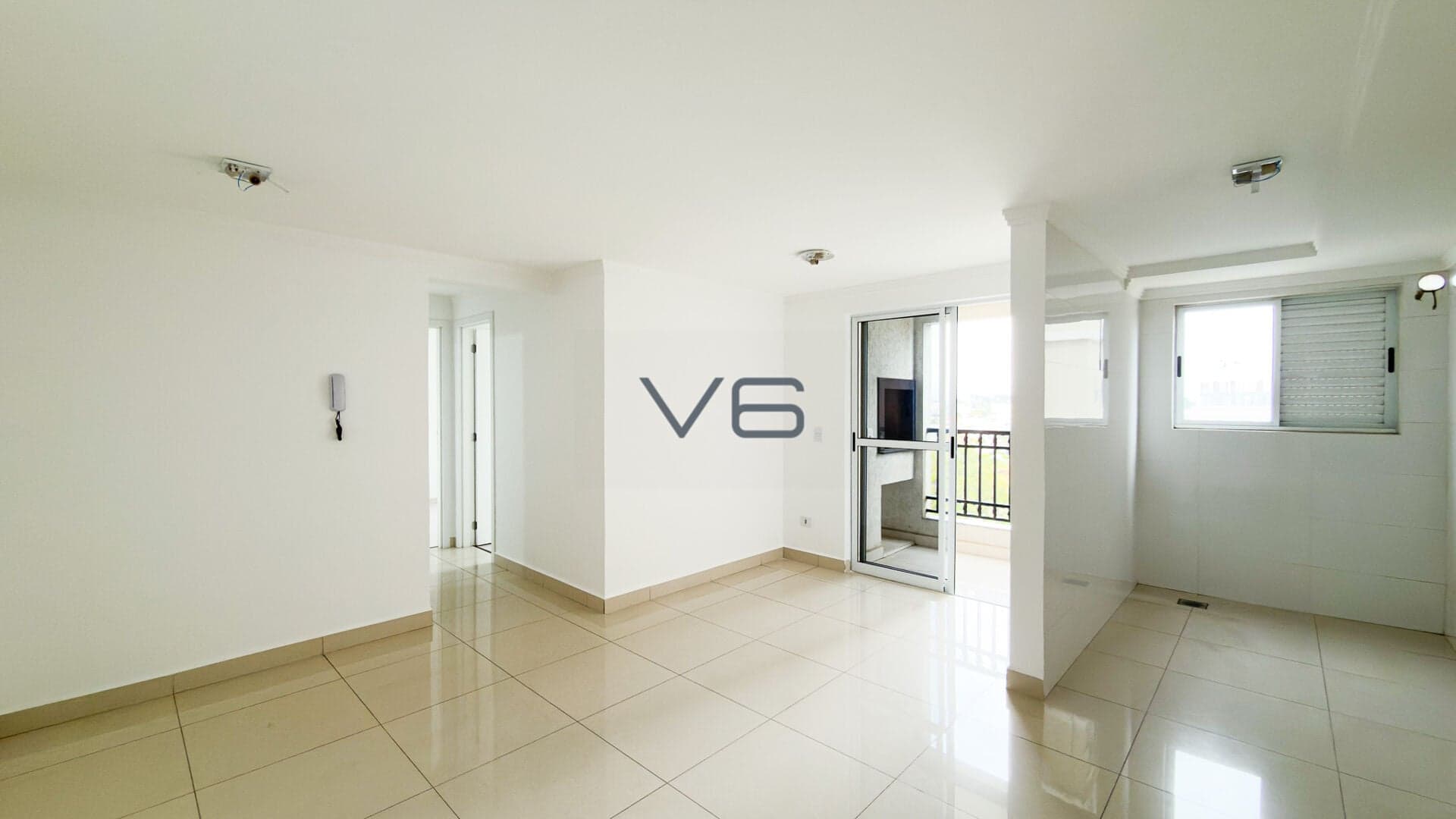 Apartamento Padrão com 2 quartos, 1 vaga de garagem, 72m² privativos, no Novo Mundo, Curitiba - PR.