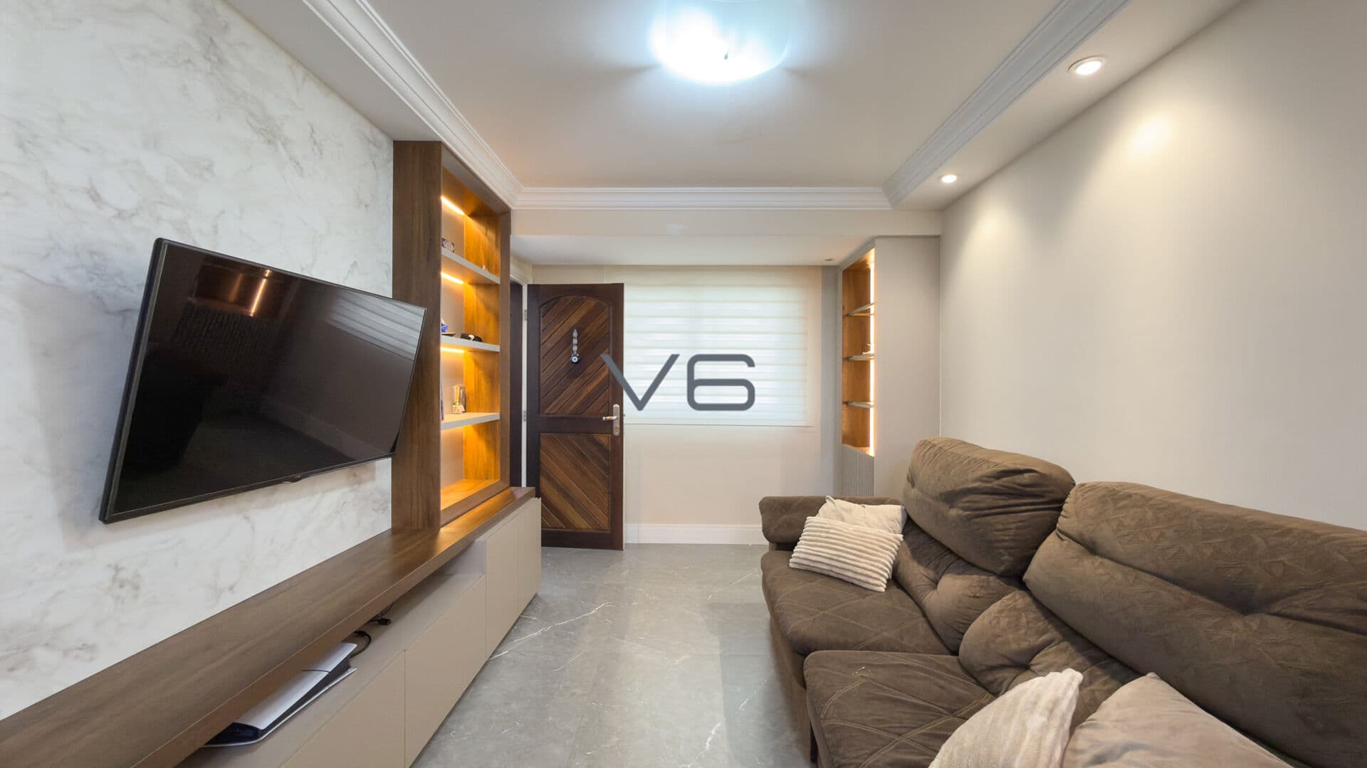 Casa Triplex com 123,87m² privativos, 3 quartos, 2 vagas de garagem, no Orleans, Curitiba - PR.