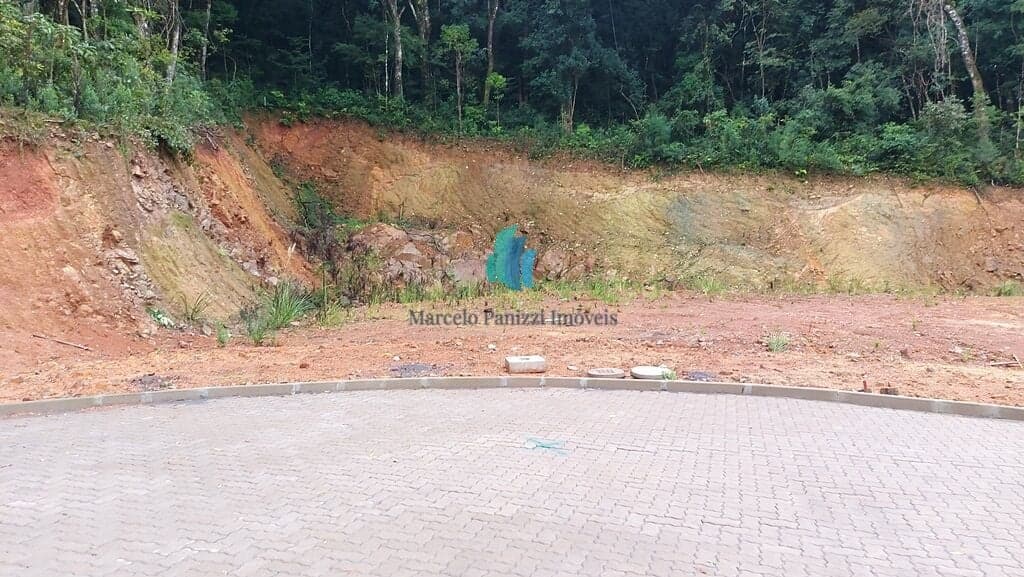 Terreno (Em obras)