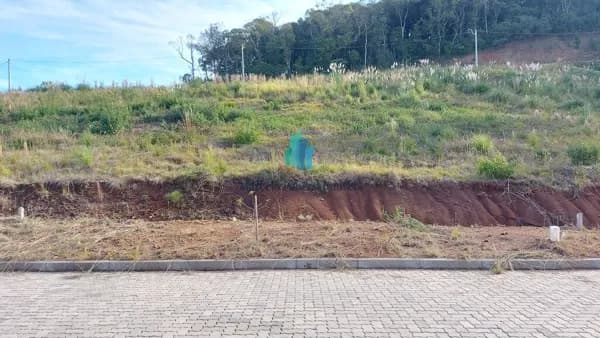 Lote/Terreno em Garibaldi - Tamandaré