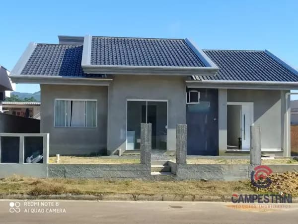 Casa à venda no bairro Divinéia em Rio dos Cedros/SC