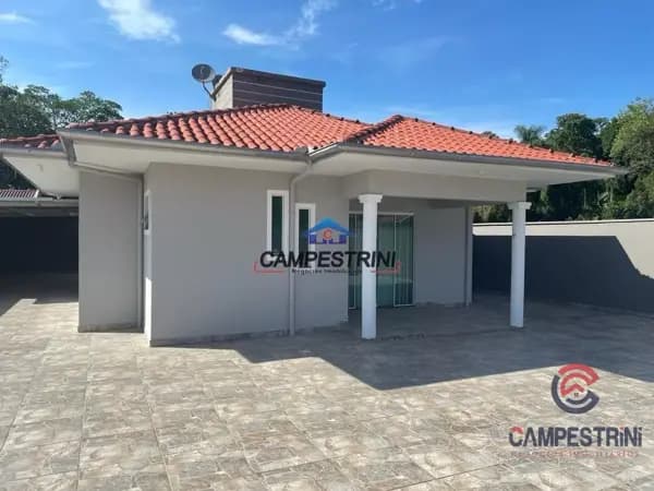 Casa à venda no bairro Divinéia em Rio dos Cedros/SC