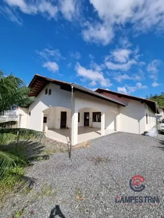 Casa à venda no bairro Divinéia em Rio dos Cedros/SC