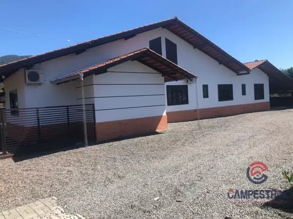 Casa à venda no bairro Divinéia em Rio dos Cedros/SC