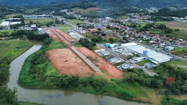 Terreno à venda no bairro Divinéia em Rio dos Cedros/SC
