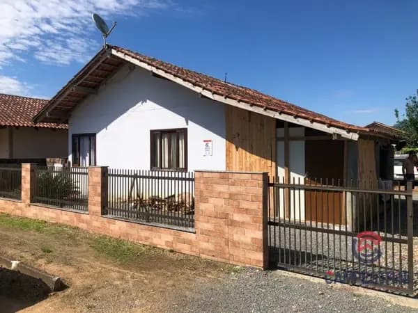 Casa à venda no bairro Divinéia em Rio dos Cedros/SC