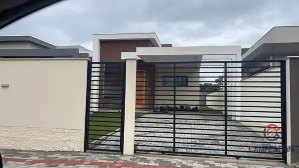 Casa à venda no bairro Divinéia em Rio dos Cedros/SC