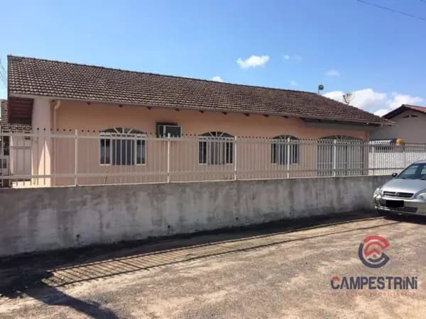 Casa à venda no bairro Divinéia em Rio dos Cedros/SC