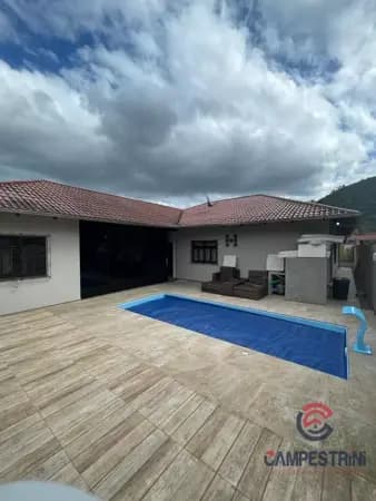 Casa à venda no bairro Divinéia em Rio dos Cedros/SC