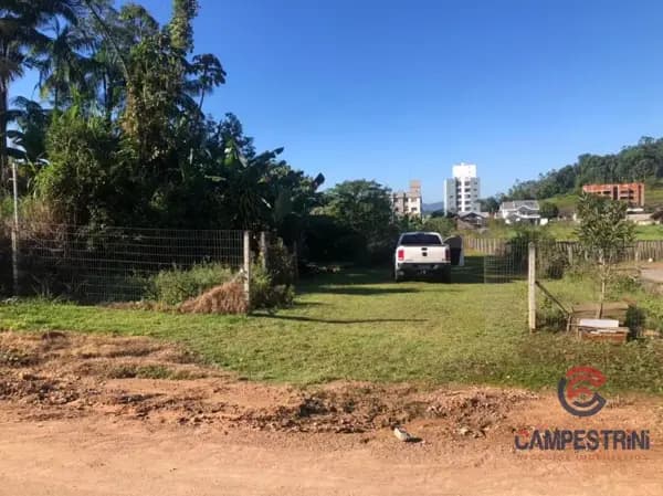 Terreno à venda no bairro Dos Estados em Timbó/SC
