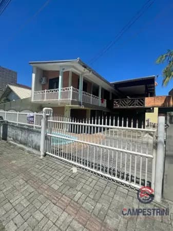 Casa à venda no bairro Gravatá em Navegantes/SC