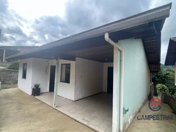 Casa à venda no bairro Divinéia em Rio dos Cedros/SC