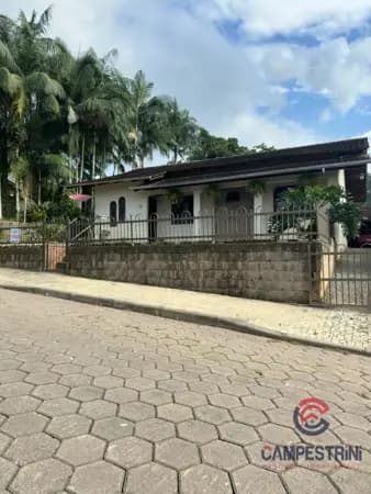 Casa à venda no bairro Divinéia em Rio dos Cedros/SC