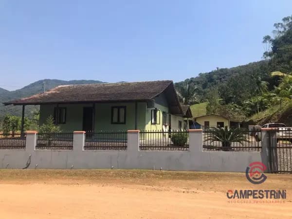Casa à venda no bairro Cedro Alto em Rio dos Cedros/SC