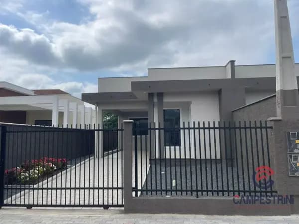 Casa à venda no bairro Divinéia em Rio dos Cedros/SC