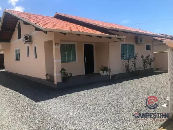 Casa à venda no bairro Divinéia em Rio dos Cedros/SC