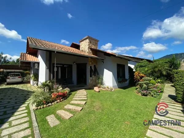 Casa à venda no bairro Estados em Timbó/SC