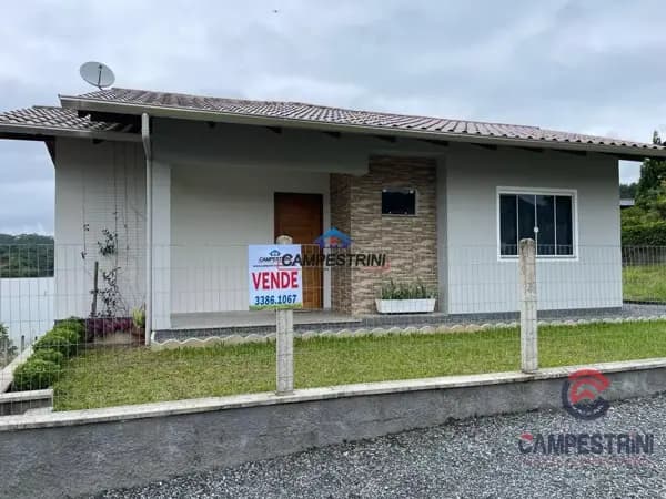 Casa à venda no bairro Alto Cedros em Rio dos Cedros/SC