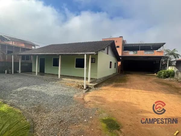 Casa à venda no bairro Divinéia em Rio dos Cedros/SC