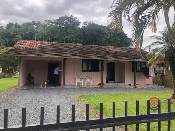 Casa à venda no bairro Divinéia em Rio dos Cedros/SC