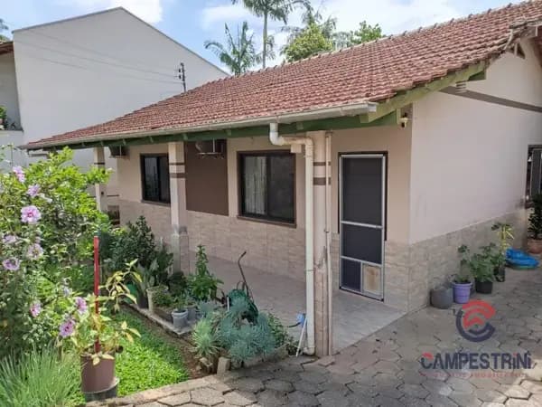 Casa à venda no bairro Nações em Timbó/SC