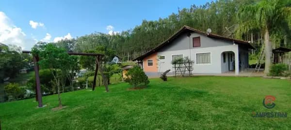 Casa à venda no bairro Alto Cedros em Rio dos Cedros/SC