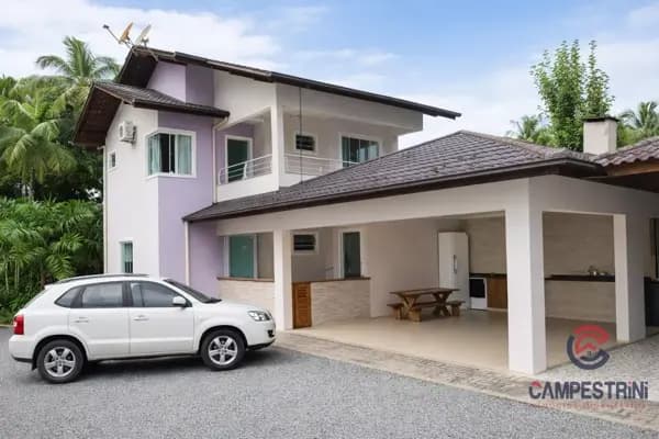Casa à venda no bairro Centro em Rio dos Cedros/SC