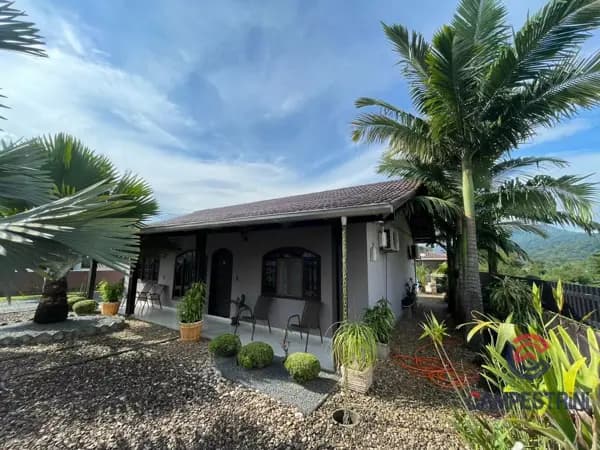 Casa à venda no bairro Divinéia em Rio dos Cedros/SC