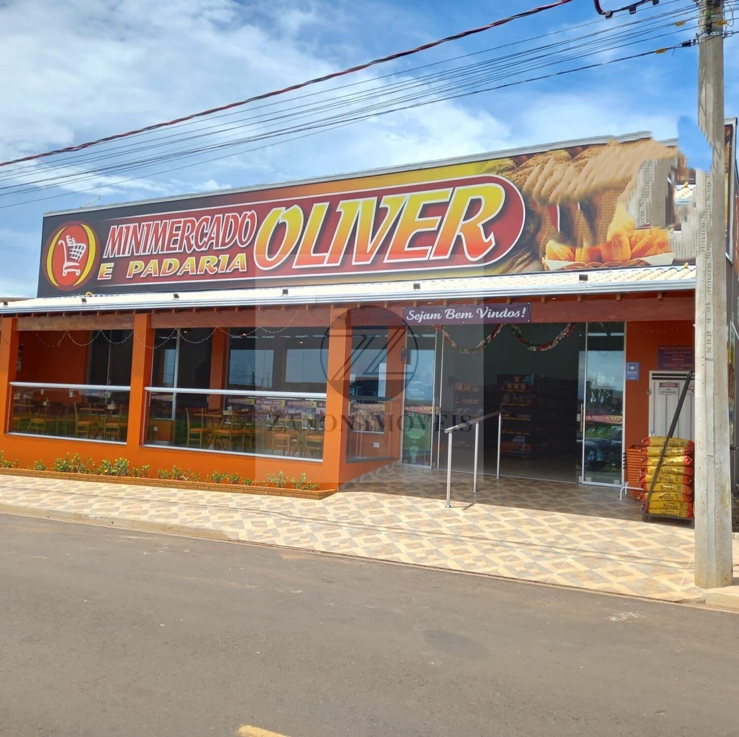 Salão Comercial com 220 m² de Construção à Venda em Santa Fé do Sul/SP-R$ 550.000,00